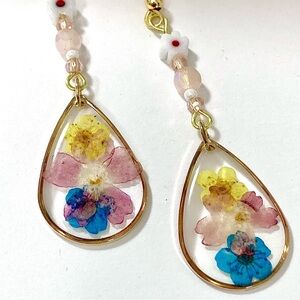Pressed Flowers Clear Acrylic Beaded Earrings